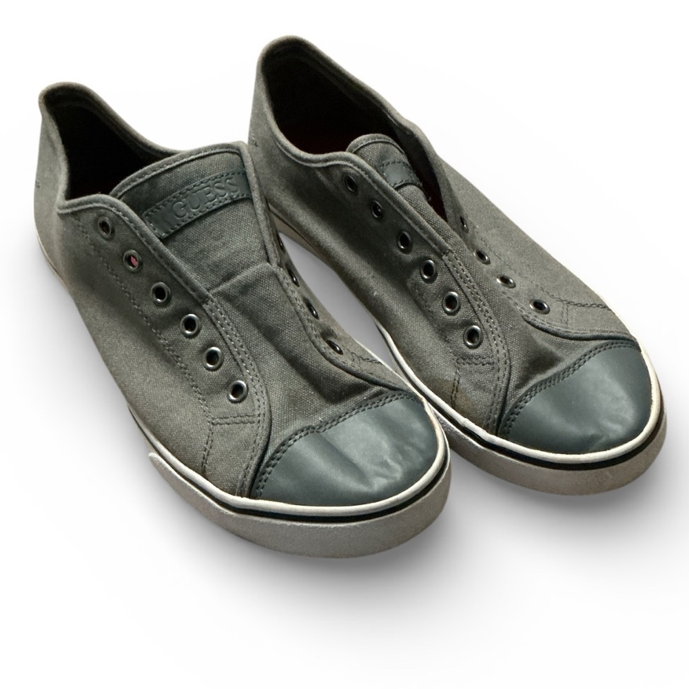 GUESS Women's Charcoal and Red Sneakers